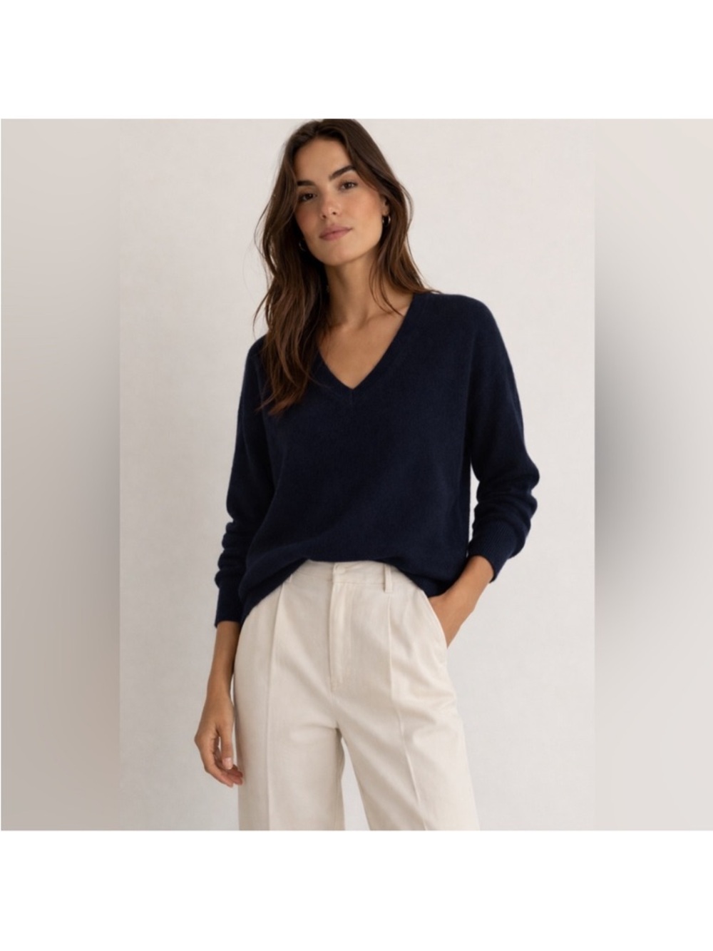 Quince 100% Cashmere V-Neck Sweater Blue Size L Soft Luxury Knit EUC